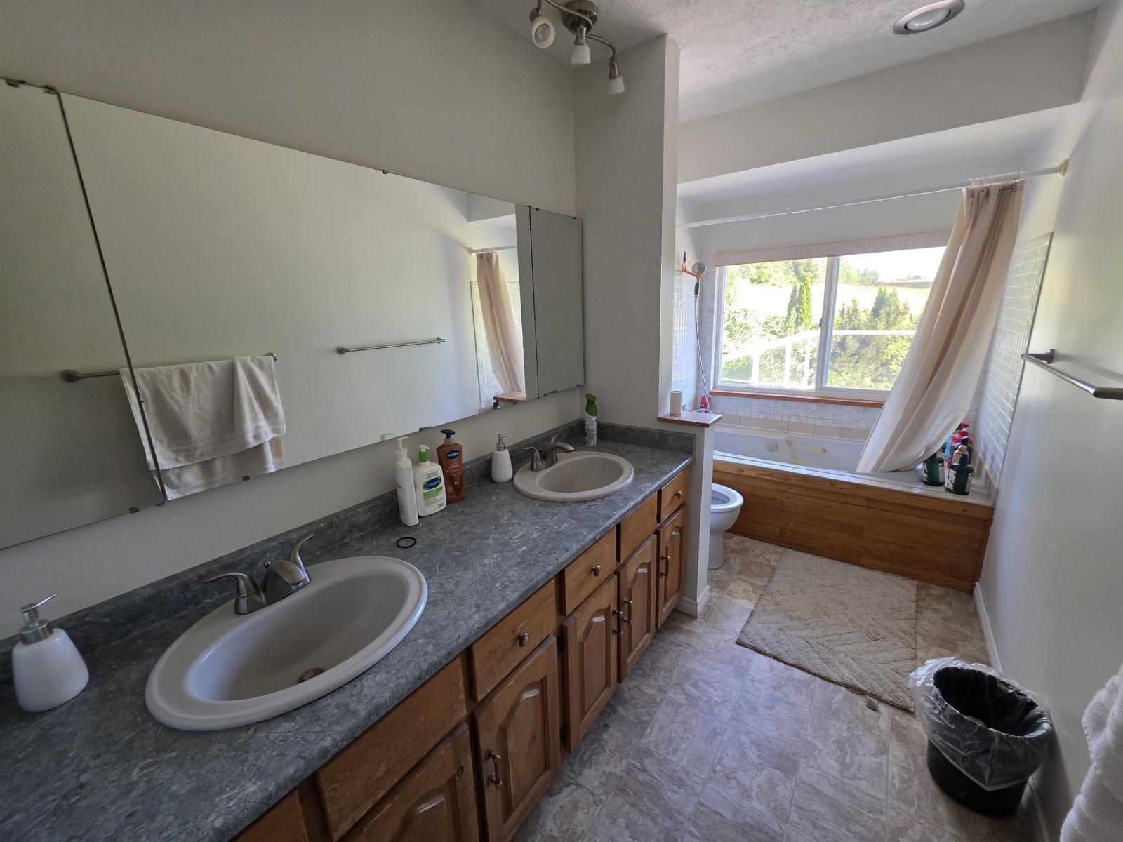 21068 16th Avenue, Langley, British Columbia  V2Z 1K3 - Photo 15 - C8073403