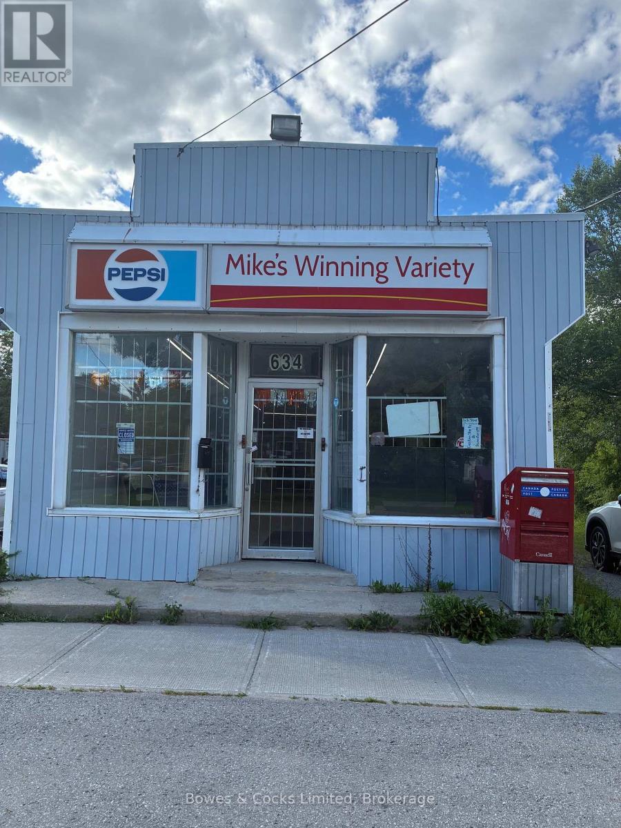 634 CHAMBERLAIN STREET, Peterborough, Ontario