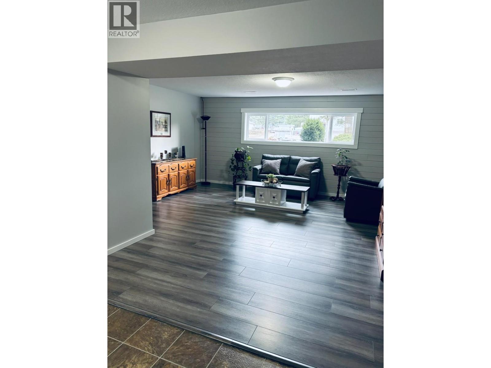 610 10th Avenue Nw, Nakusp, British Columbia  V0G 1R0 - Photo 15 - 10392599