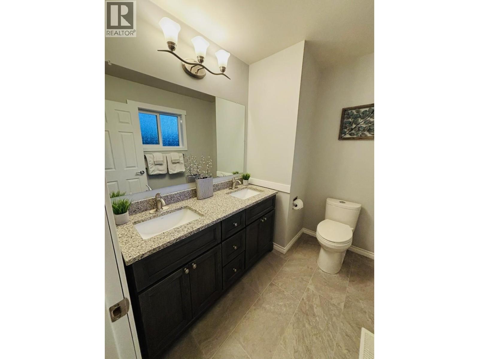 610 10th Avenue Nw, Nakusp, British Columbia  V0G 1R0 - Photo 17 - 10392599