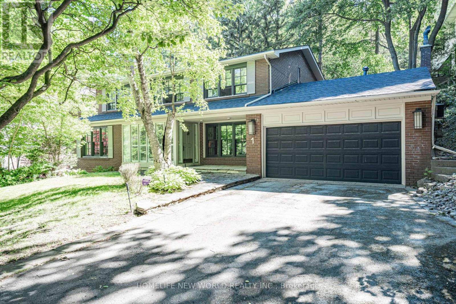 1 CAMPBELL CRESCENT, Toronto, Ontario