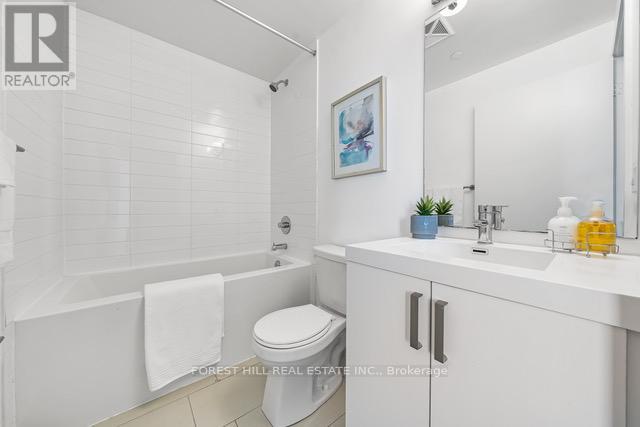 319 - 1603 EGLINTON AVENUE W Toronto (Oakwood Village), ON M6E 0A1