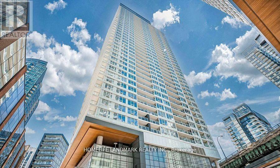 605 - 19 BATHURST STREET, Toronto, Ontario