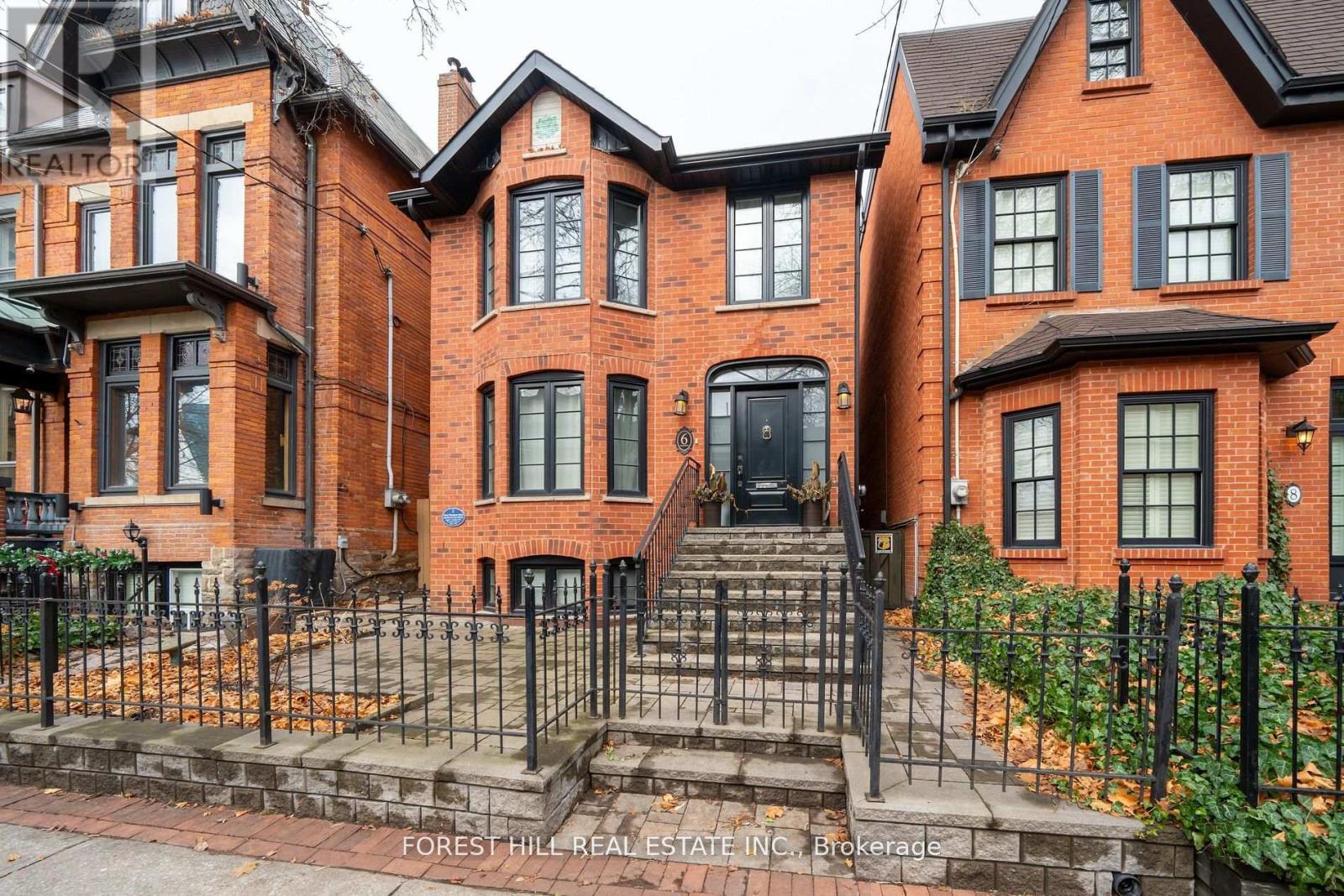 6 ABERDEEN AVENUE, Toronto, Ontario