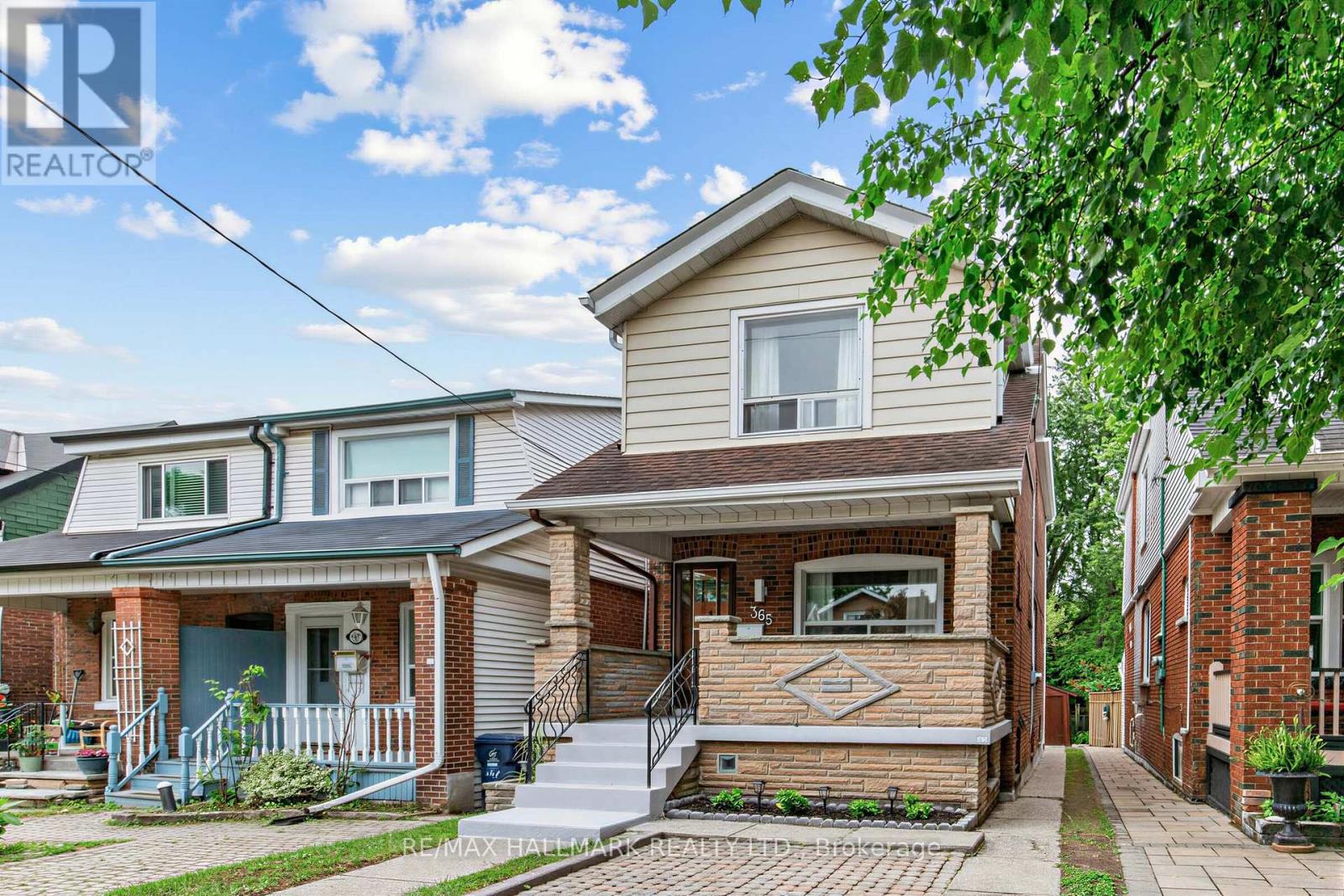 365 MILVERTON BOULEVARD, Toronto, Ontario