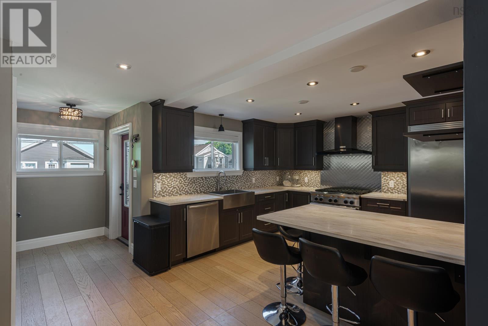 6034 Leeds, Halifax Peninsula, Nova Scotia  B3K 2T5 - Photo 2 - 202615551