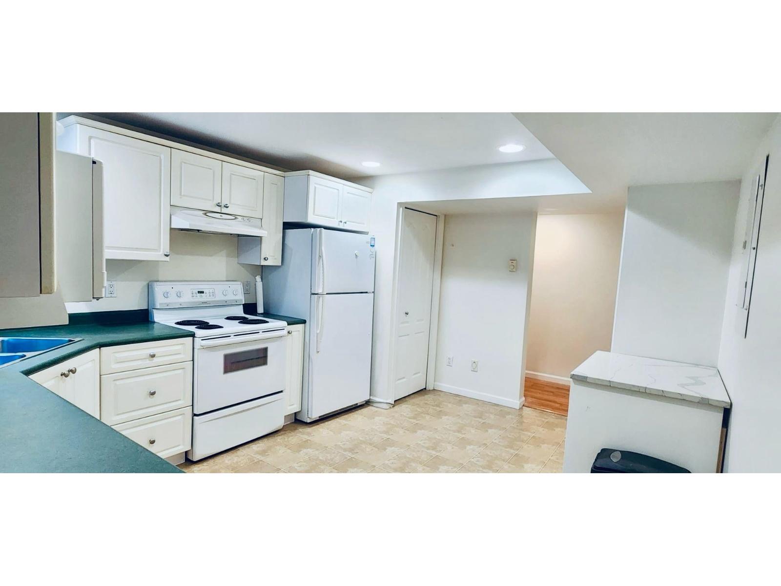 Suite 2255 124 Street, Surrey, British Columbia  V4A 3M6 - Photo 4 - R3139671