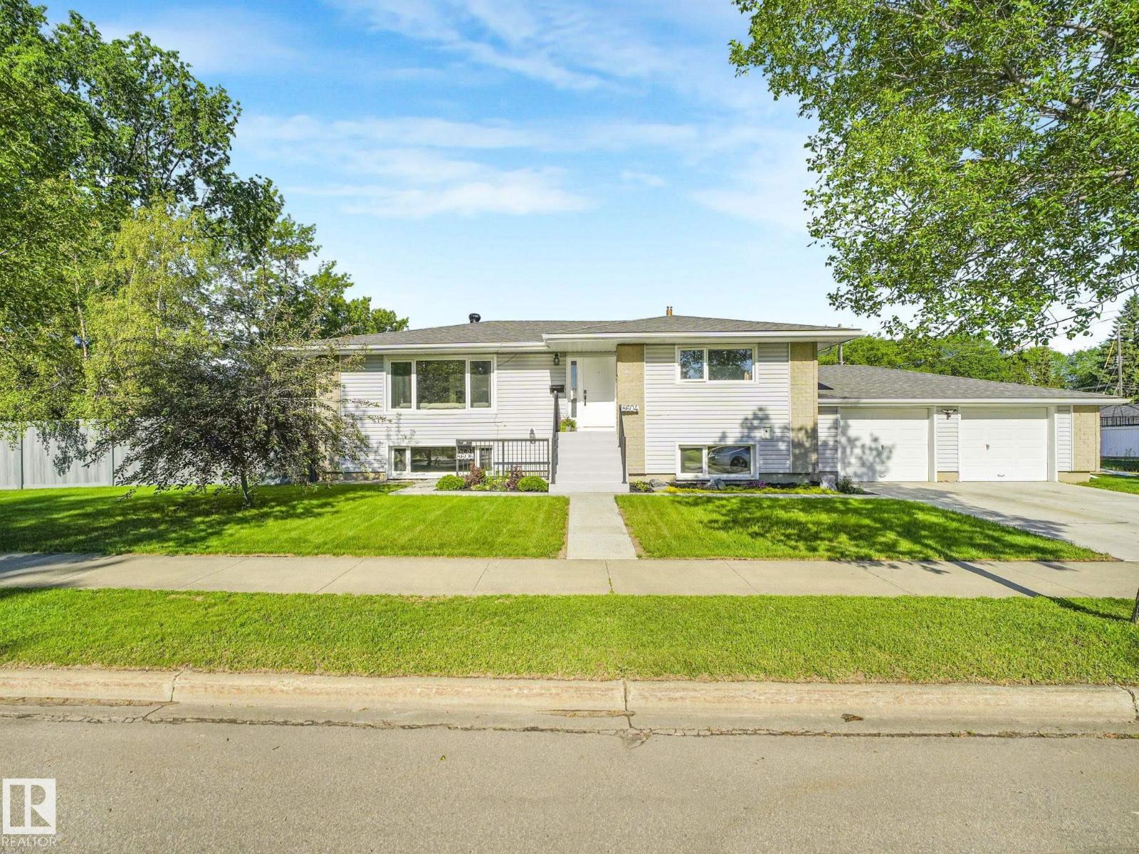 8604/8606 79 ST NW, Edmonton, Alberta