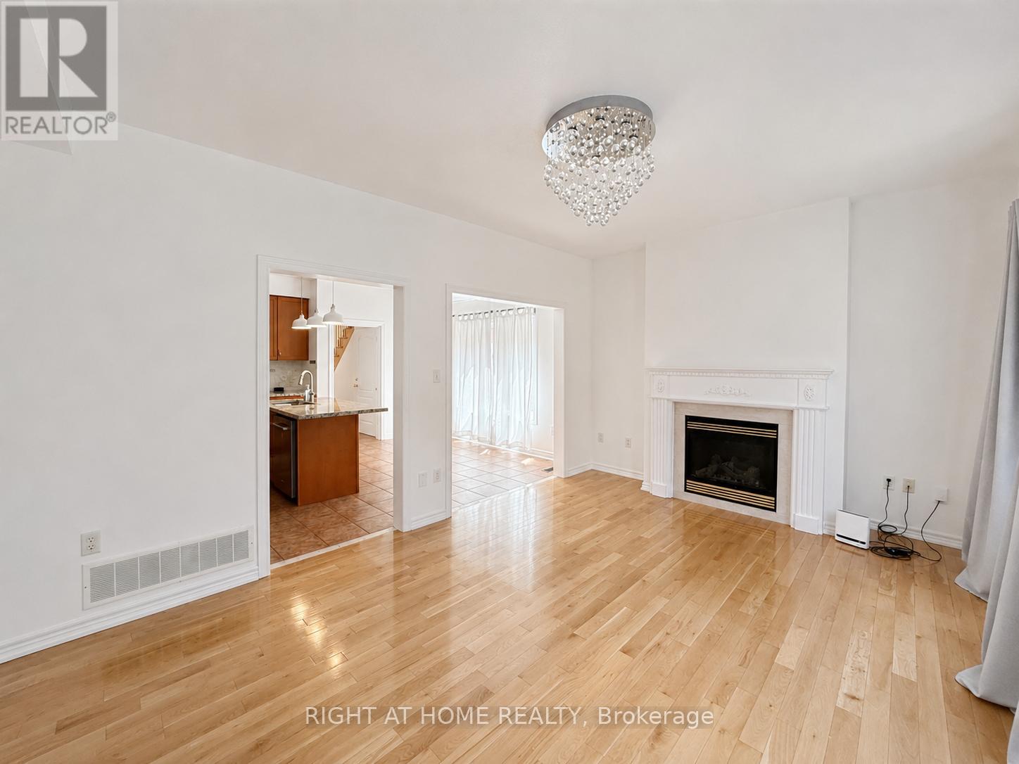 20 Spring Arbour Road, Vaughan, Ontario  L4J 0B7 - Photo 6 - N13485602