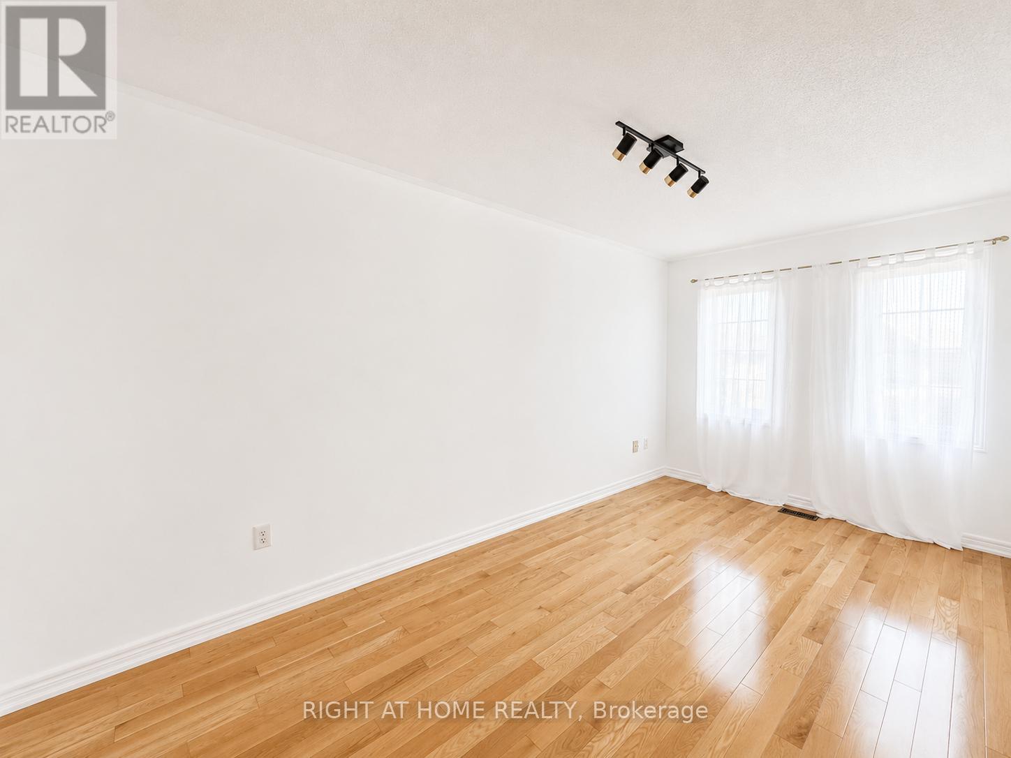 20 Spring Arbour Road, Vaughan, Ontario  L4J 0B7 - Photo 8 - N13485602
