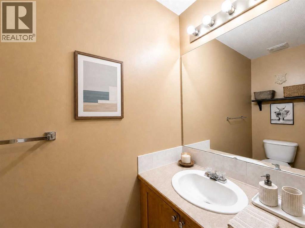31, 156 Canoe Drive Sw, Airdrie, Alberta  T4B 2Z3 - Photo 10 - A2323678