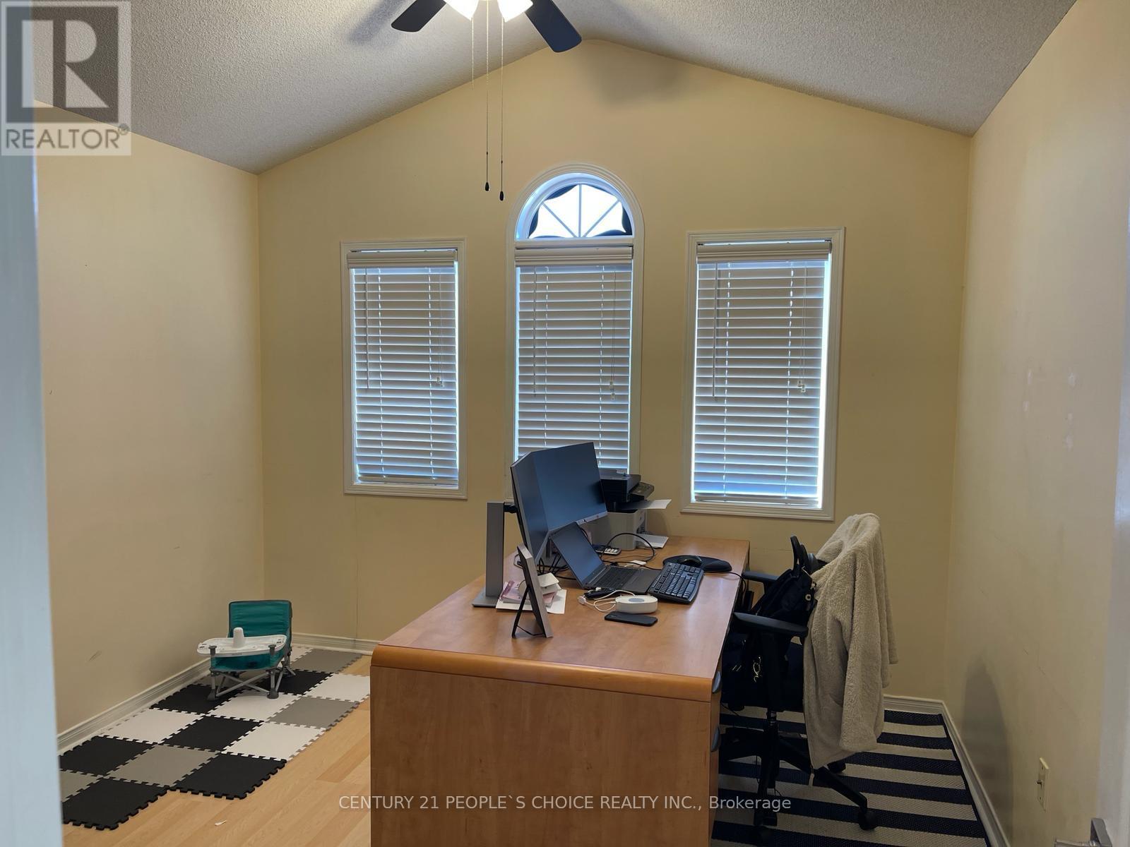 Main Floor - 57 Fallstar Crescent, Brampton, Ontario  L7A 2J7 - Photo 10 - W13485552