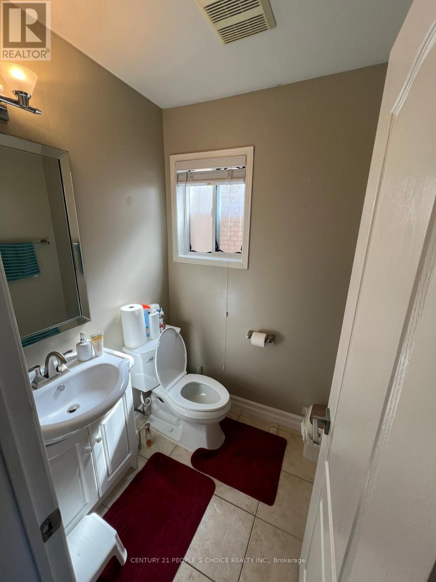 Main Floor - 57 Fallstar Crescent, Brampton, Ontario  L7A 2J7 - Photo 5 - W13485552