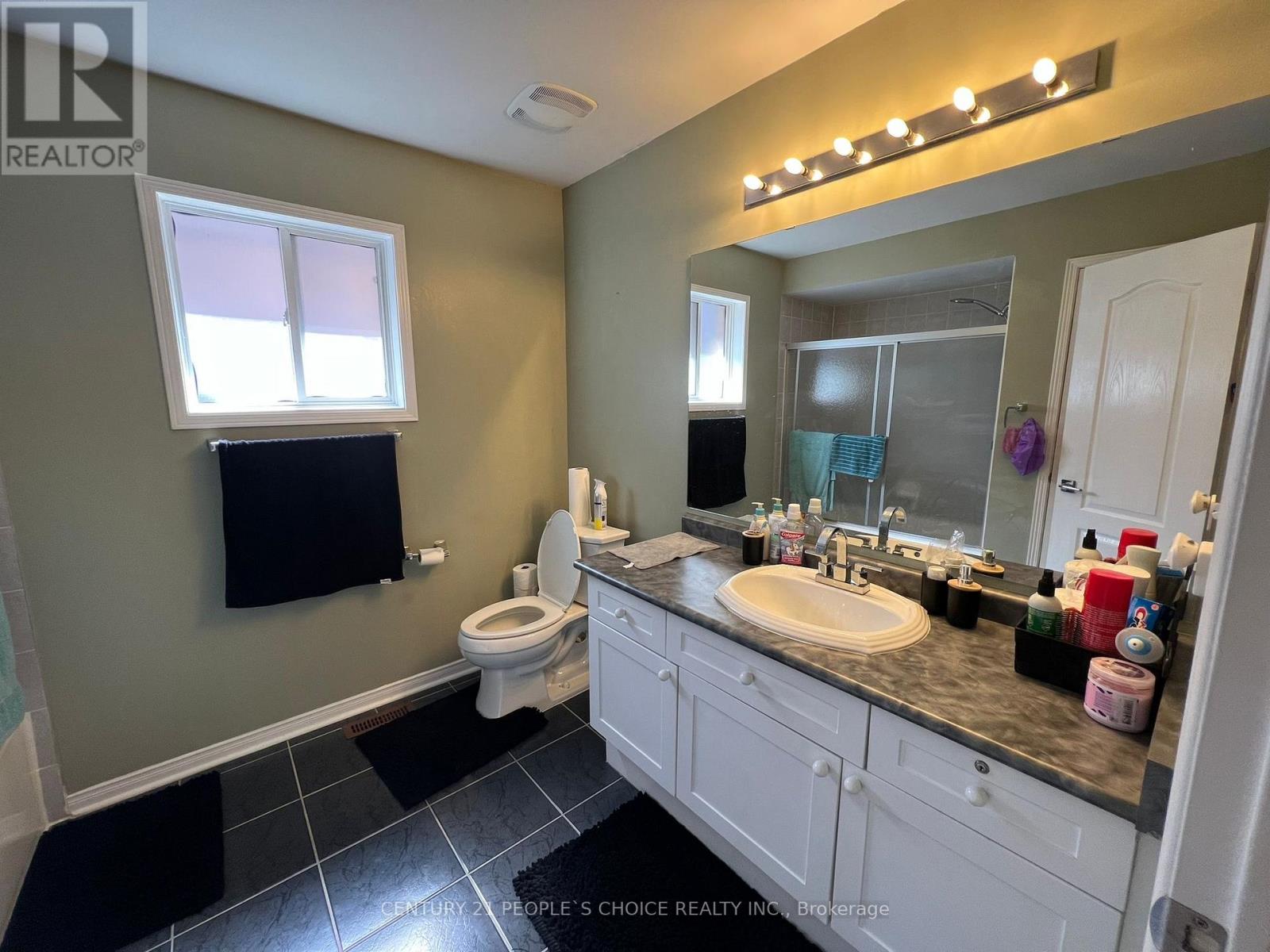 Main Floor - 57 Fallstar Crescent, Brampton, Ontario  L7A 2J7 - Photo 6 - W13485552