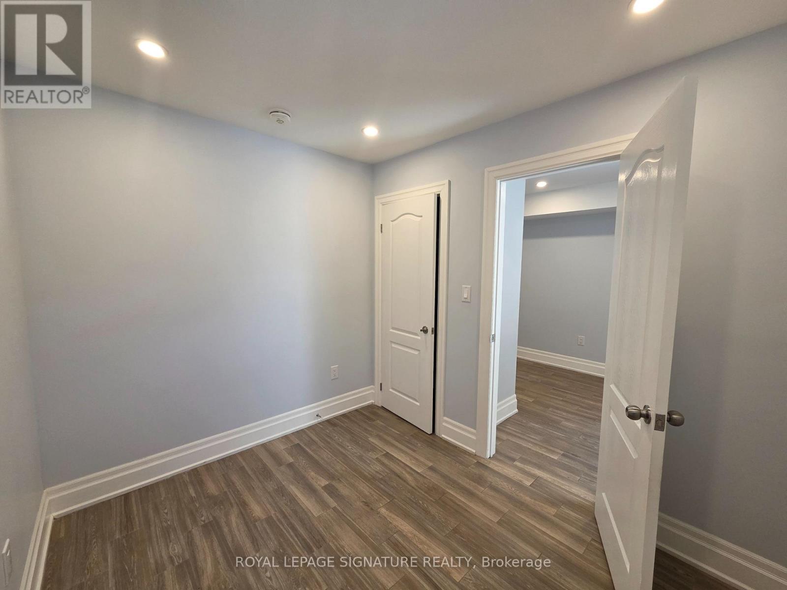 Lower - 33 Ingleside Drive, Toronto, Ontario  M3K 1V2 - Photo 5 - W13485726