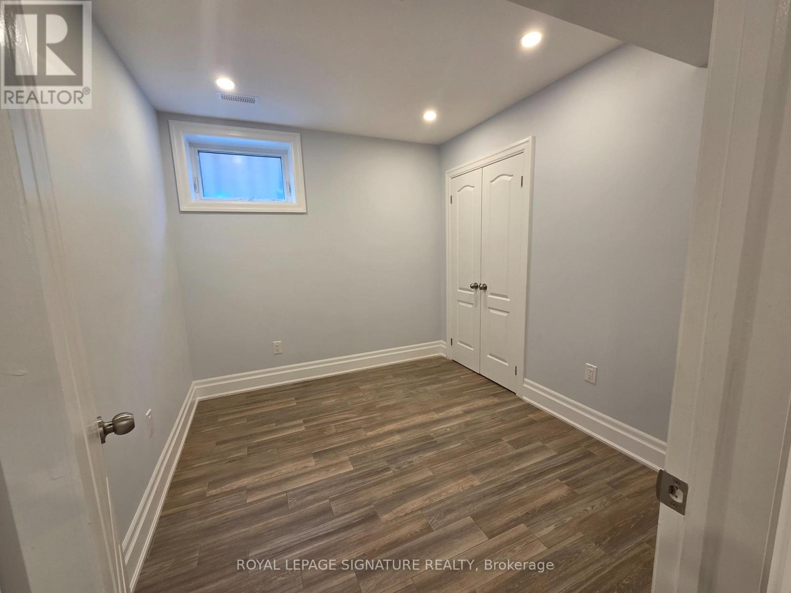 Lower - 33 Ingleside Drive, Toronto, Ontario  M3K 1V2 - Photo 7 - W13485726