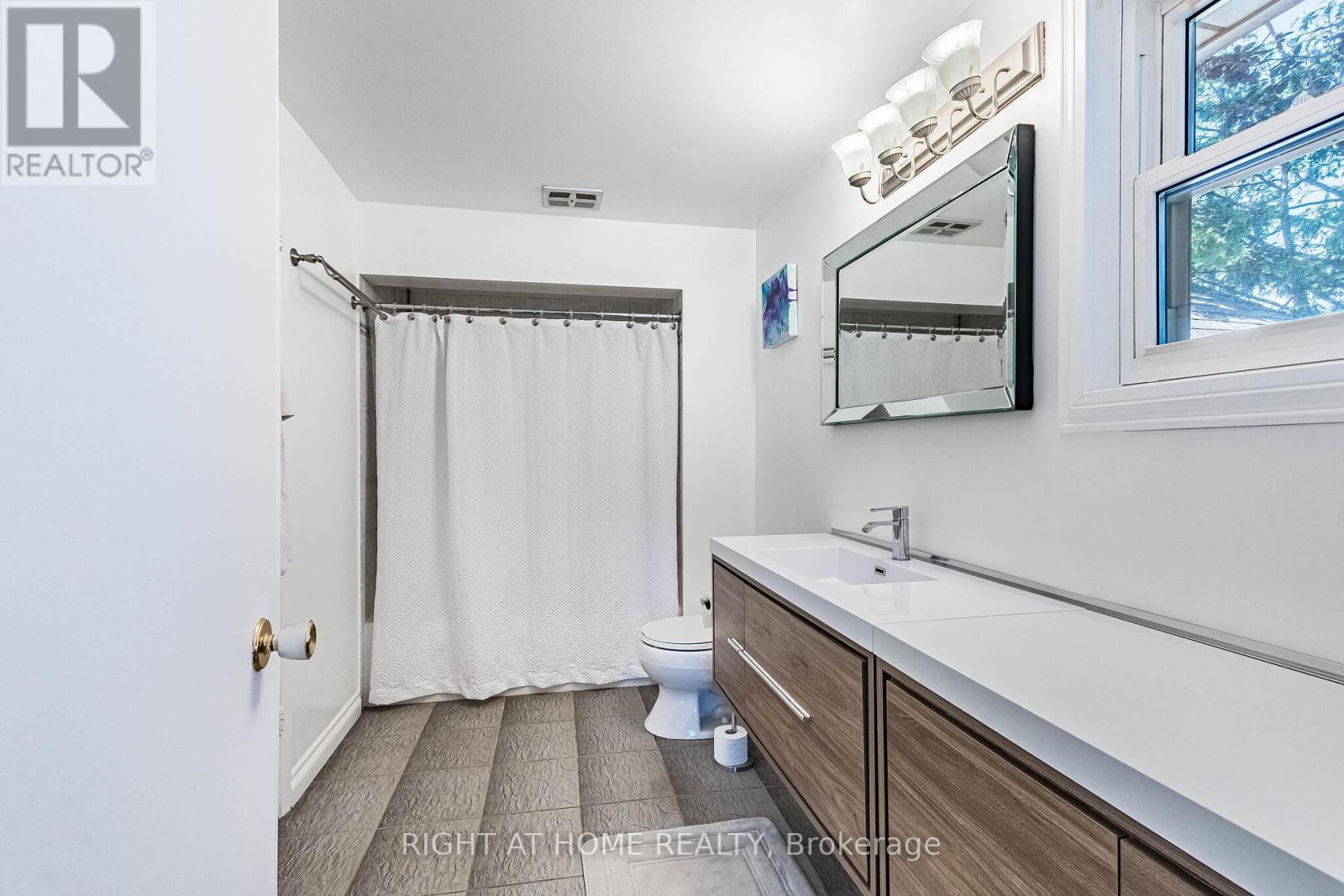 2669 Inlake Court, Mississauga, Ontario  L5N 2A6 - Photo 34 - W13485938