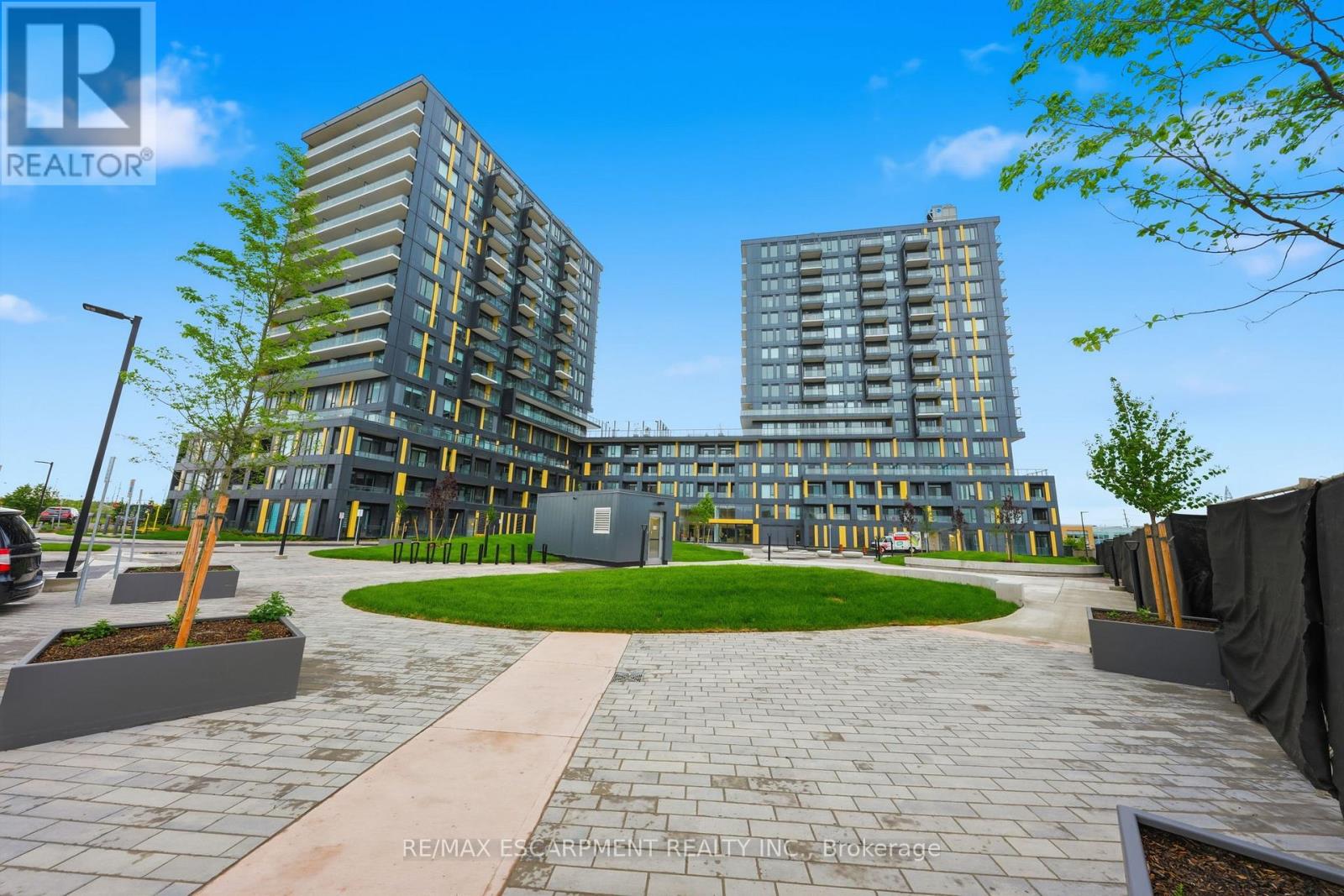 C1403 - 4878 POWERS COMMON, burlington (alton), Ontario