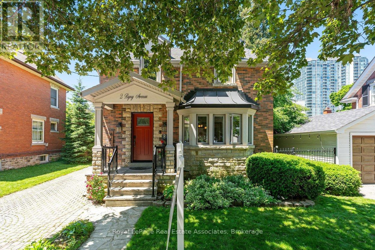 2 Byng Avenue, Brampton (Downtown Brampton), Ontario  L6Y 1L1 - Photo 2 - W13485958