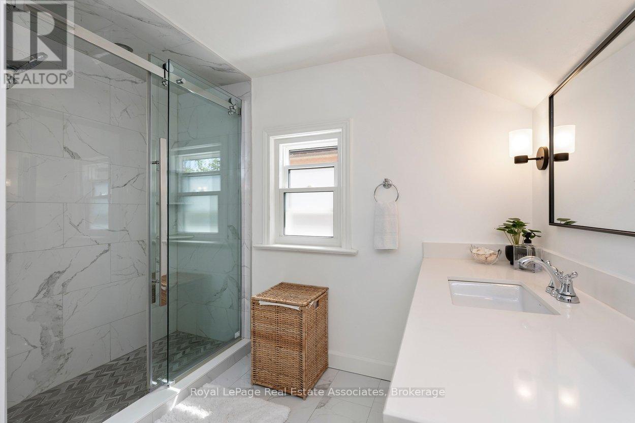 2 Byng Avenue, Brampton (Downtown Brampton), Ontario  L6Y 1L1 - Photo 23 - W13485958