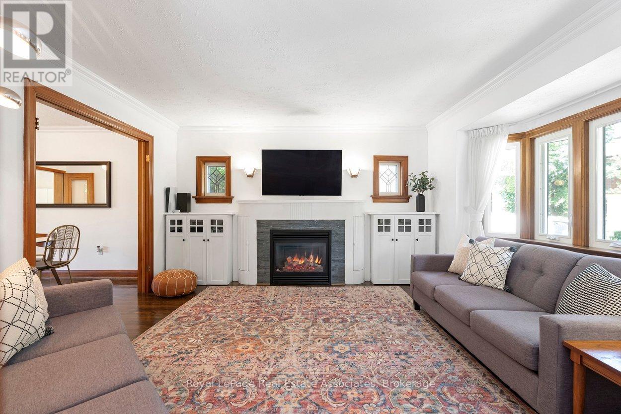 2 Byng Avenue, Brampton (Downtown Brampton), Ontario  L6Y 1L1 - Photo 5 - W13485958