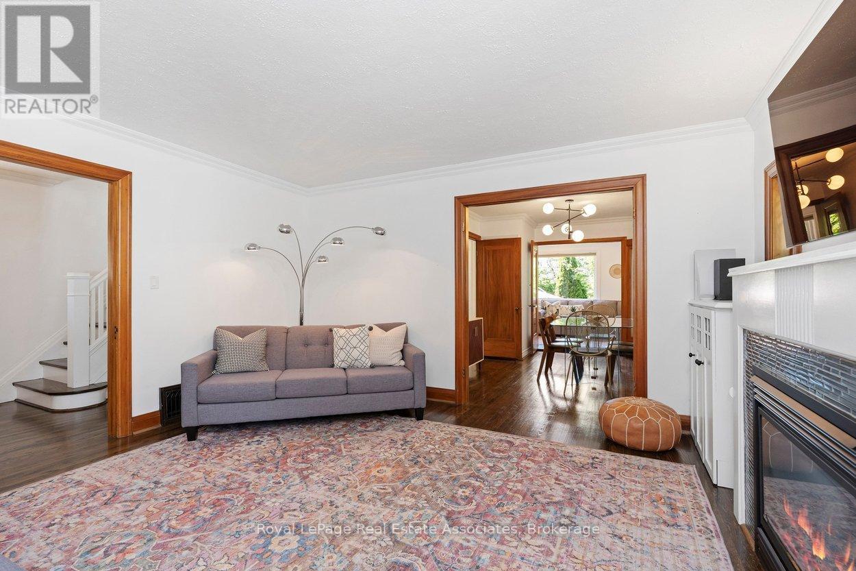 2 Byng Avenue, Brampton (Downtown Brampton), Ontario  L6Y 1L1 - Photo 7 - W13485958