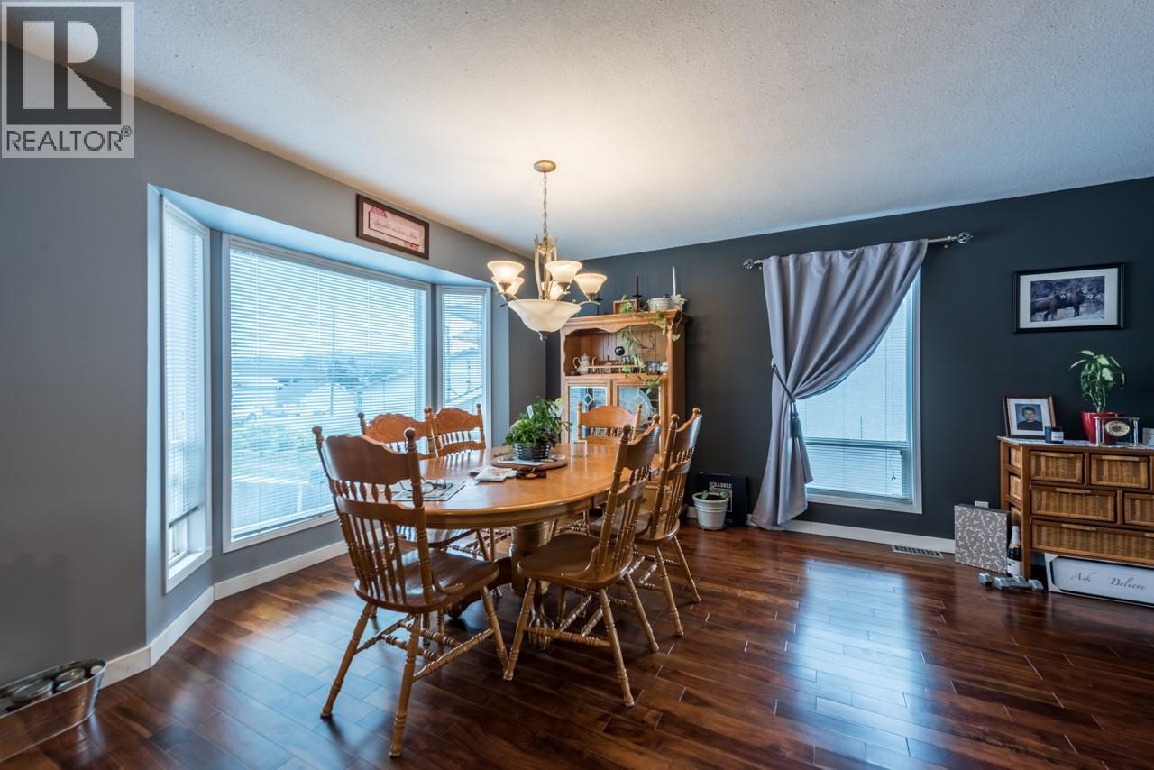 1172 Kamwood Place, Kamloops, British Columbia  V2B 8J9 - Photo 3 - 10392623