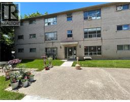 108 CREIGHTON Road Unit# 10, Dundas, Ontario