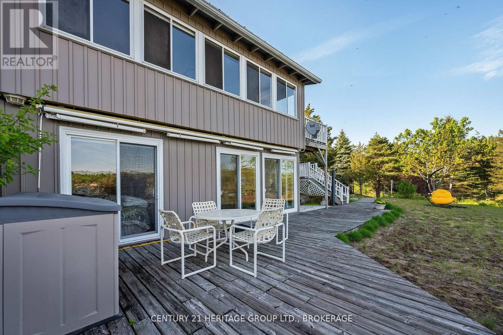 700 Tar Island Road, Leeds And The Thousand Islands, Ontario  K6H 5R7 - Photo 10 - X13485994