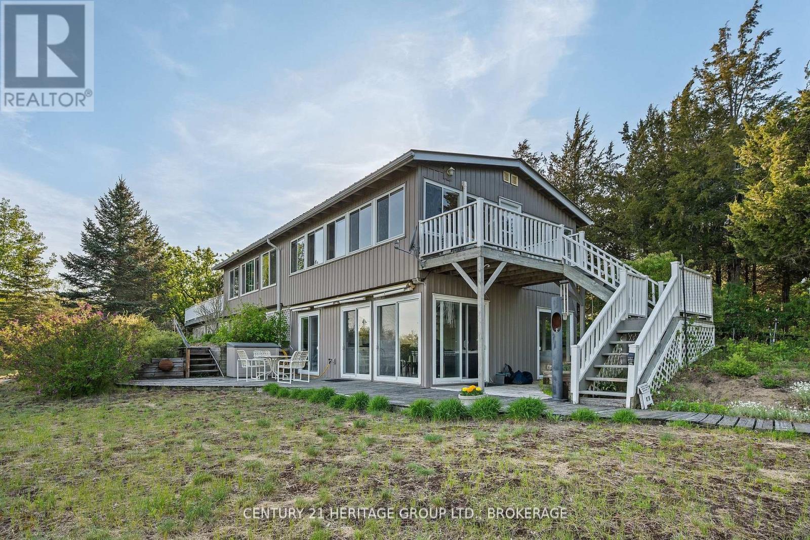 700 Tar Island Road, Leeds And The Thousand Islands, Ontario K6H 5R7 - Photo 2 - X13485994