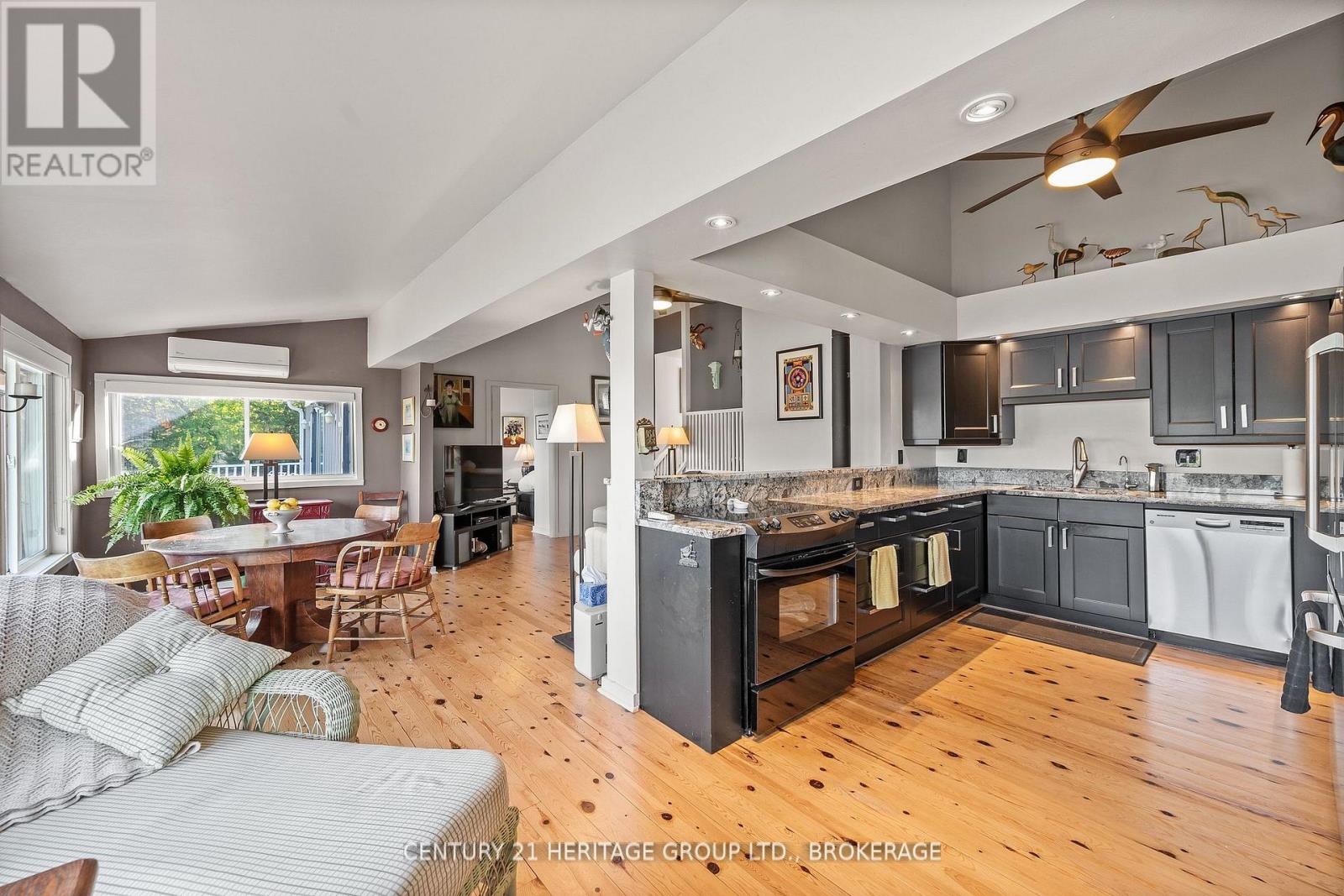 700 Tar Island Road, Leeds And The Thousand Islands, Ontario  K6H 5R7 - Photo 26 - X13485994