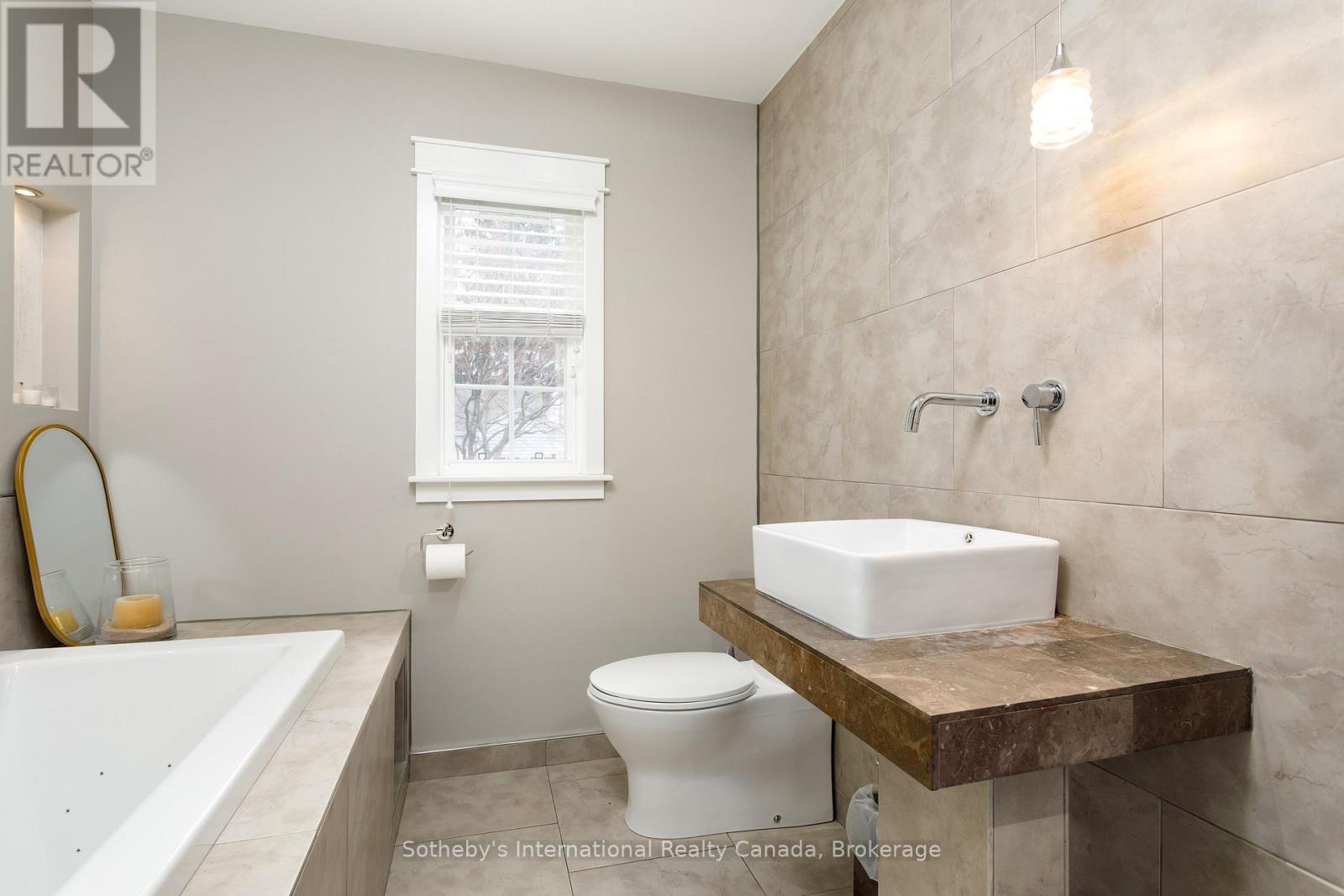 32 Anderson Street, Oakville, Ontario  L6K 1A5 - Photo 14 - W12898434