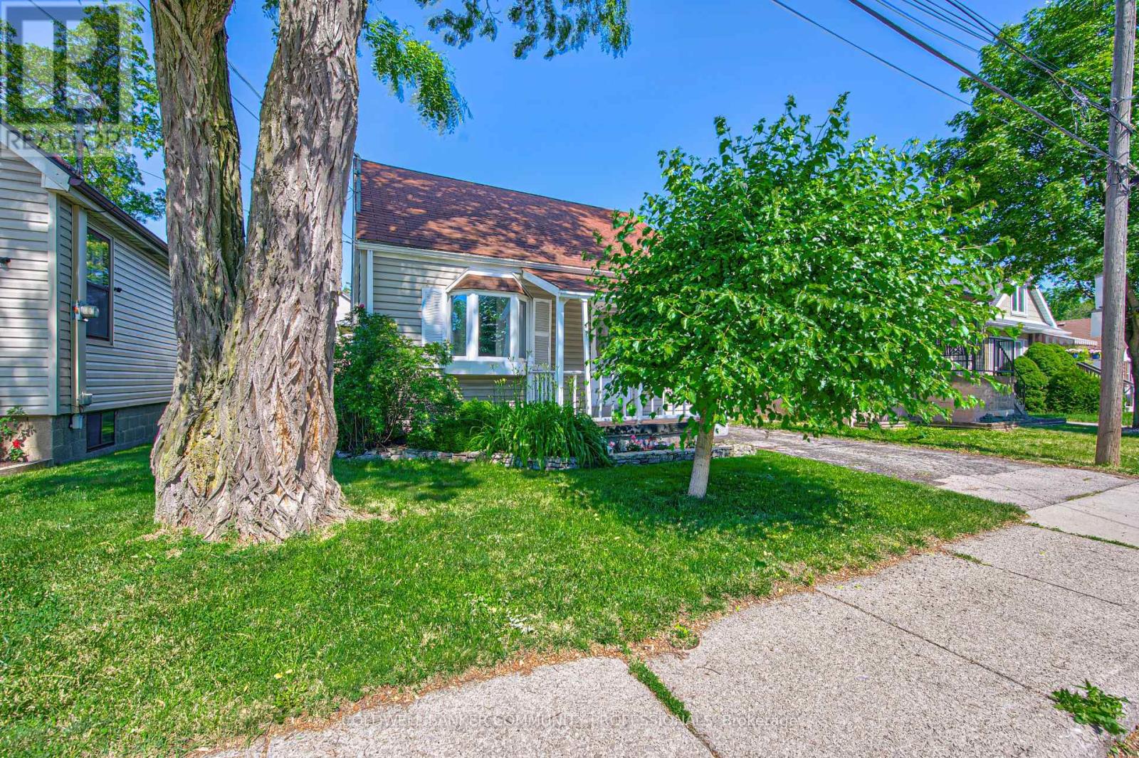 44 EAST 32ND STREET, Hamilton, Ontario