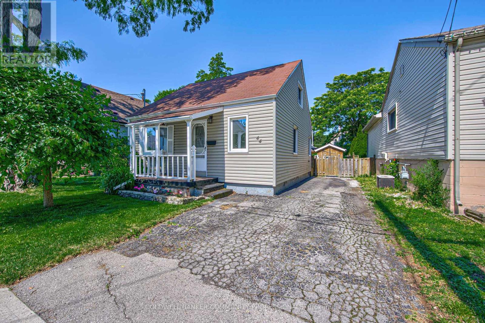 44 East 32nd Street, Hamilton, Ontario  L8V 3R6 - Photo 3 - X13485682