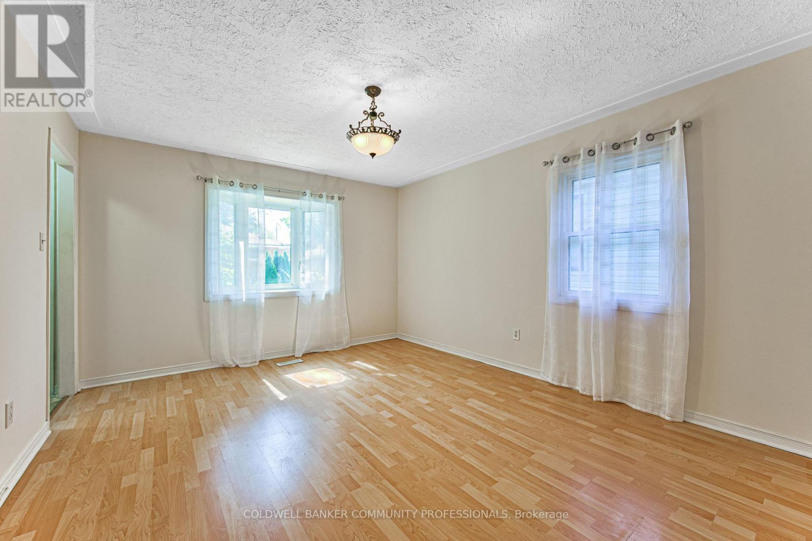 44 East 32nd Street, Hamilton, Ontario  L8V 3R6 - Photo 9 - X13485682