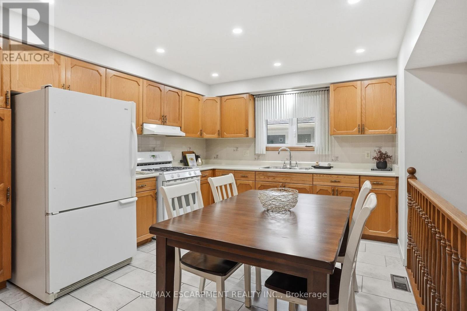 6 Royce Avenue, Hamilton, Ontario  L8G 4C8 - Photo 14 - X13485818