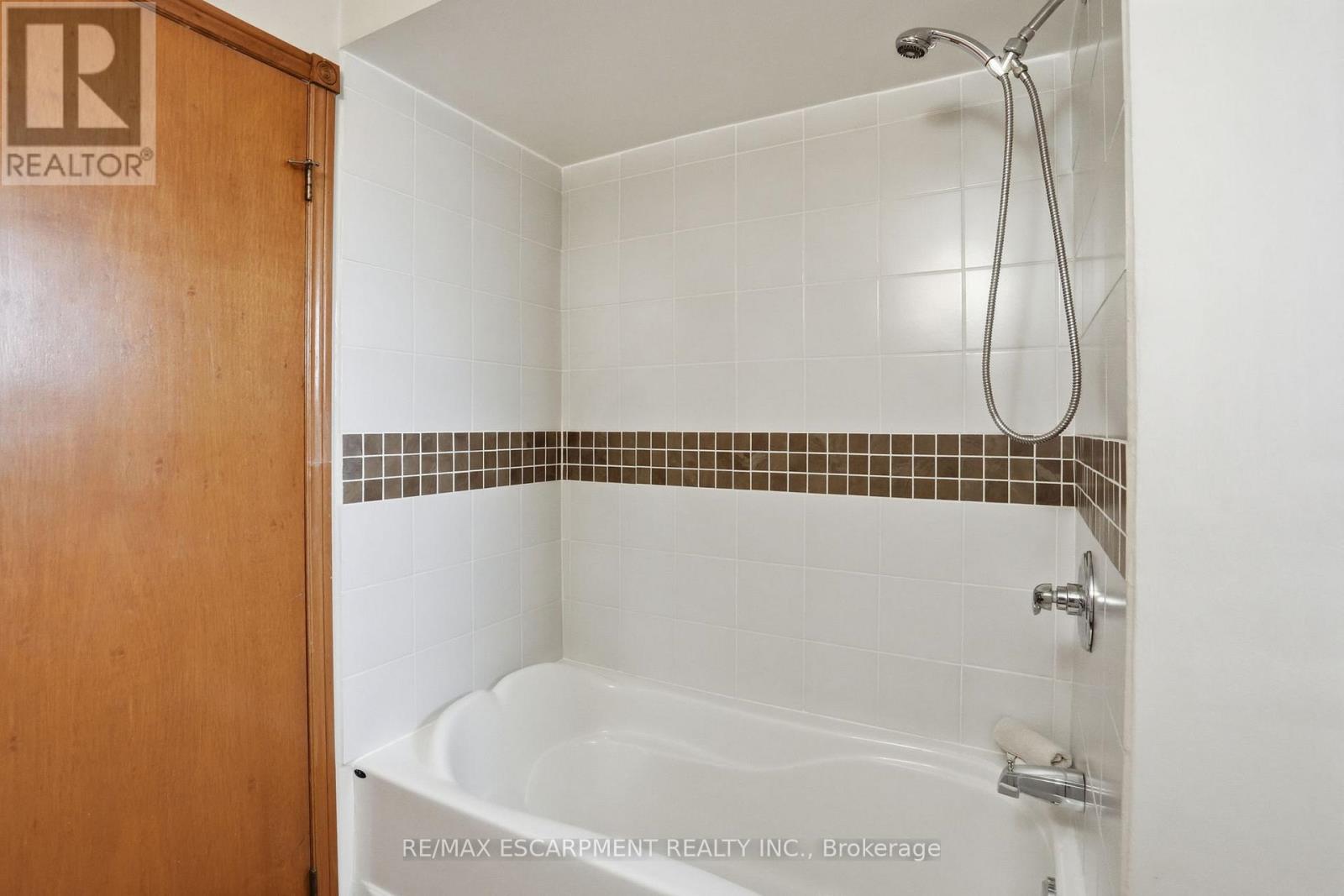 6 Royce Avenue, Hamilton, Ontario  L8G 4C8 - Photo 31 - X13485818