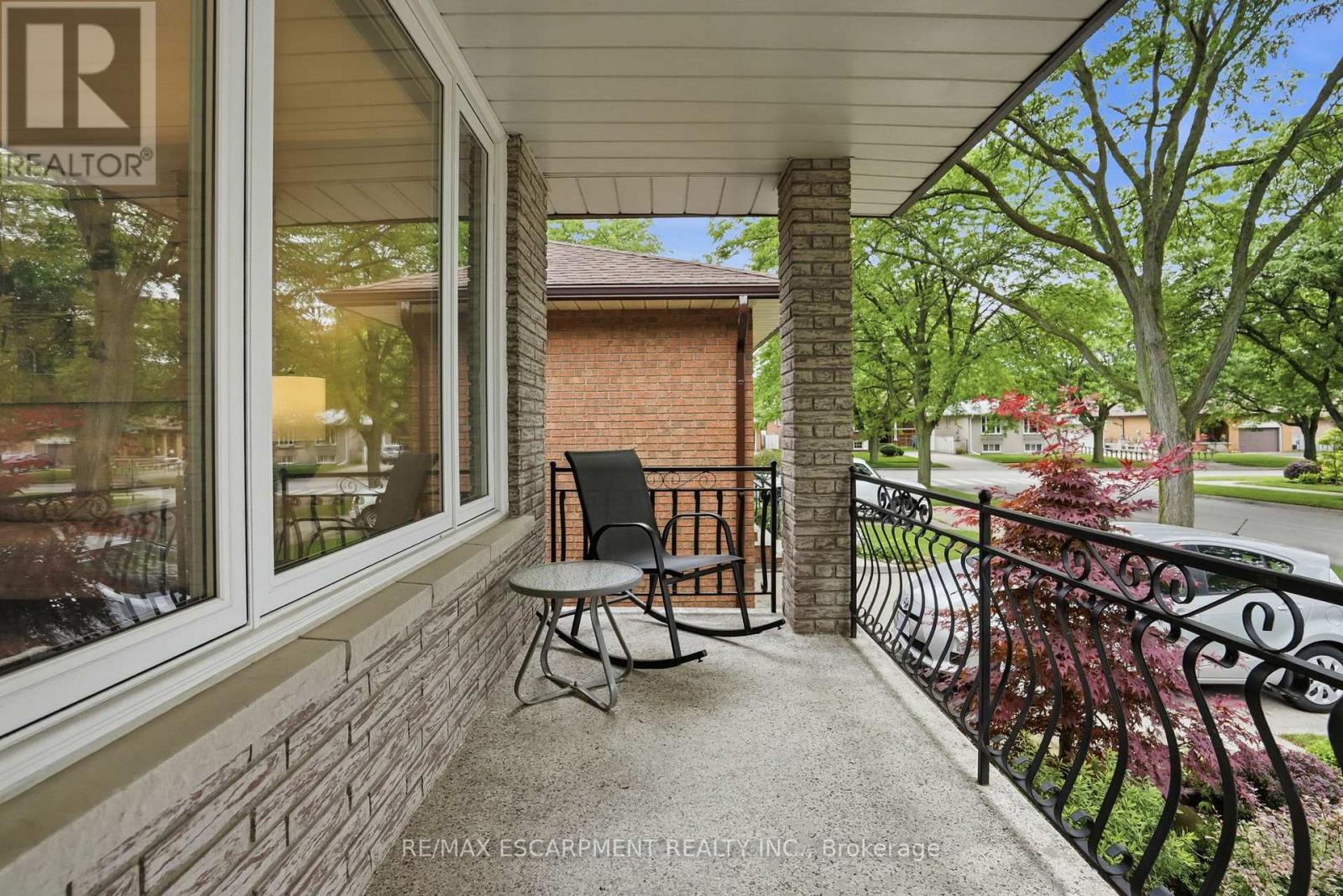 6 Royce Avenue, Hamilton, Ontario  L8G 4C8 - Photo 4 - X13485818