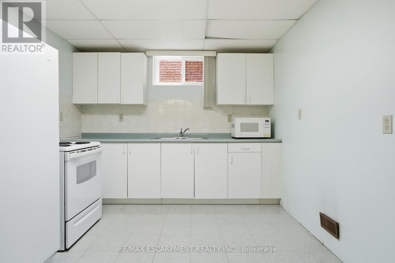 6 Royce Avenue, Hamilton, Ontario  L8G 4C8 - Photo 40 - X13485818