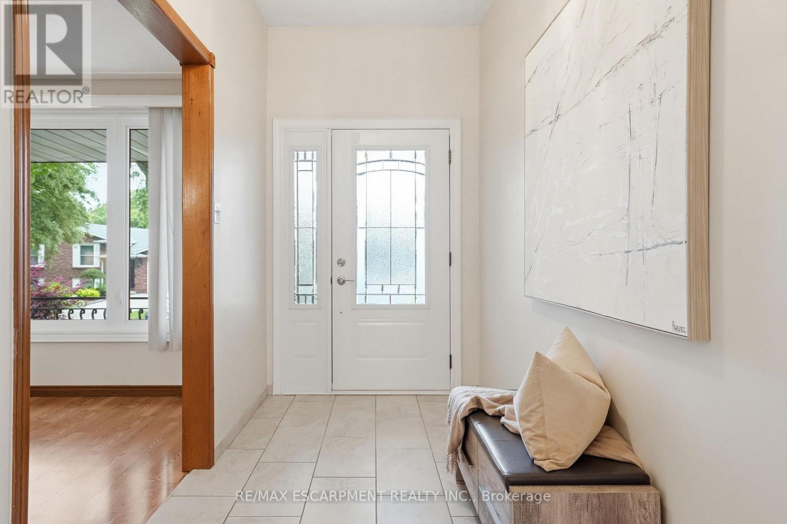 6 Royce Avenue, Hamilton, Ontario  L8G 4C8 - Photo 5 - X13485818
