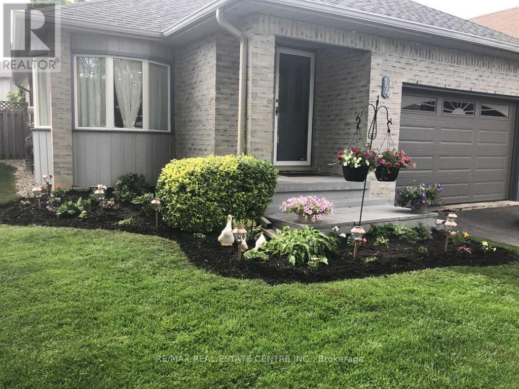 14 Amblecote Place, Hamilton, Ontario  L8W 3E9 - Photo 1 - X13485862