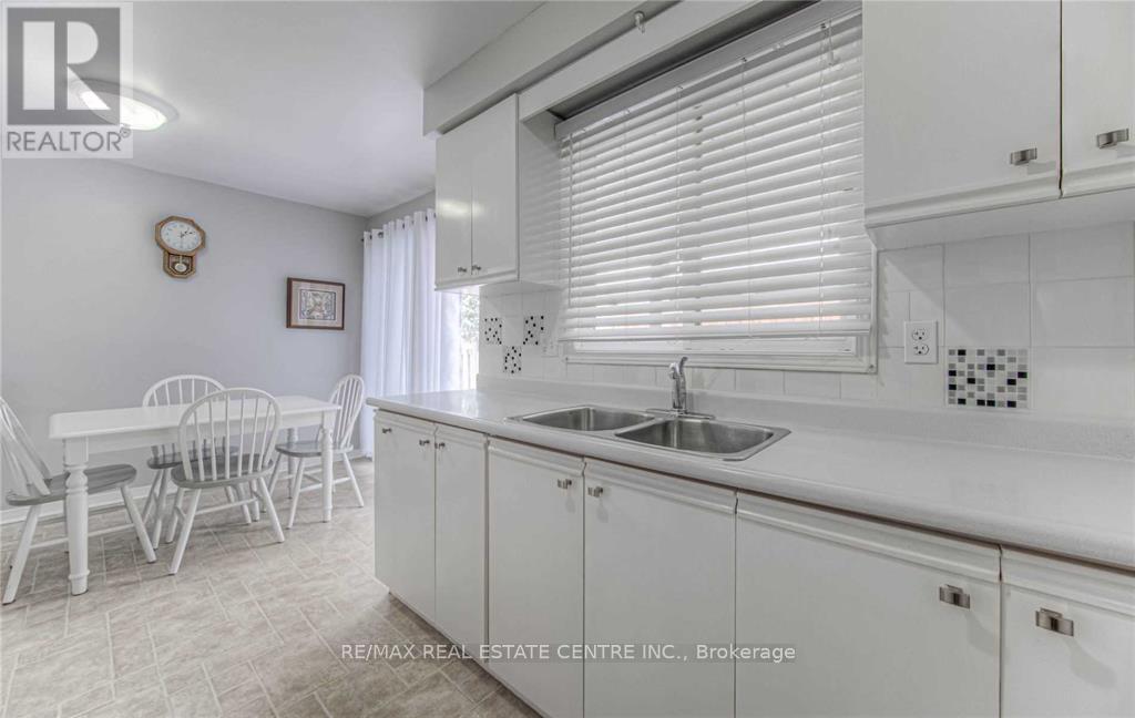 14 Amblecote Place, Hamilton, Ontario  L8W 3E9 - Photo 8 - X13485862