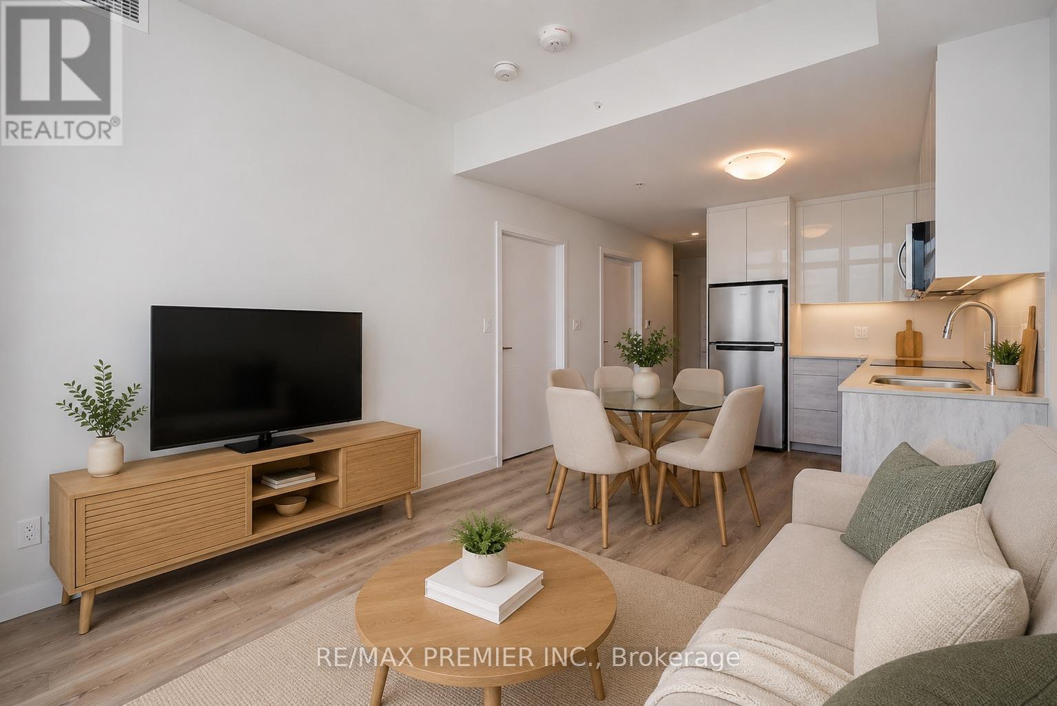 603 - 60 Frederick Street, Kitchener, Ontario  N2H 0C7 - Photo 1 - X13485966