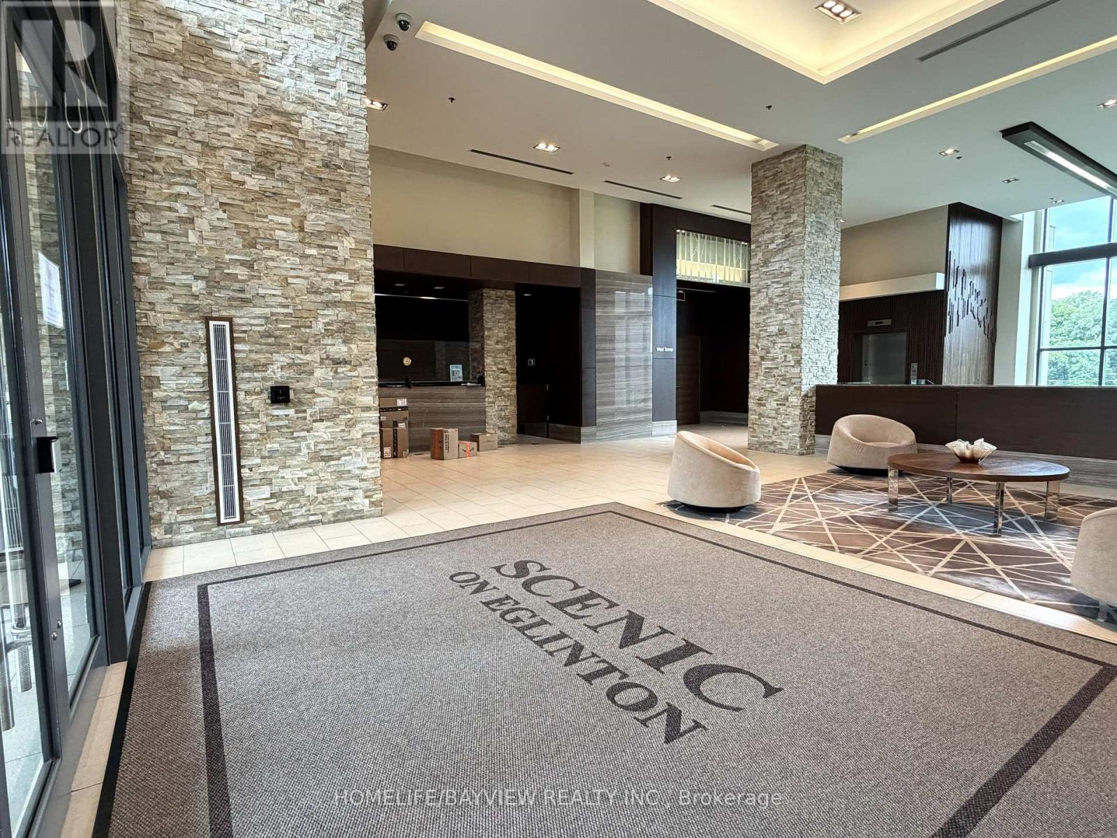 823 - 35 Brian Peck Crescent, Toronto, Ontario  M4G 0A5 - Photo 3 - C13484644