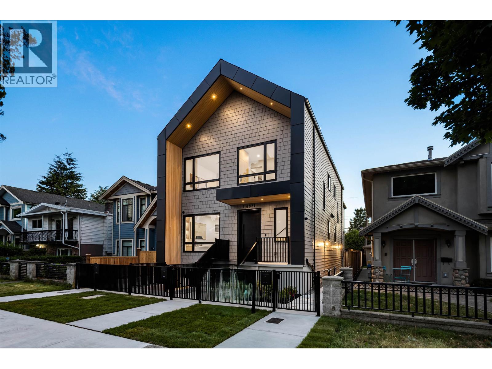 1 6831 Salisbury Avenue, Burnaby, British Columbia  V5E 2Z4 - Photo 2 - R3139662
