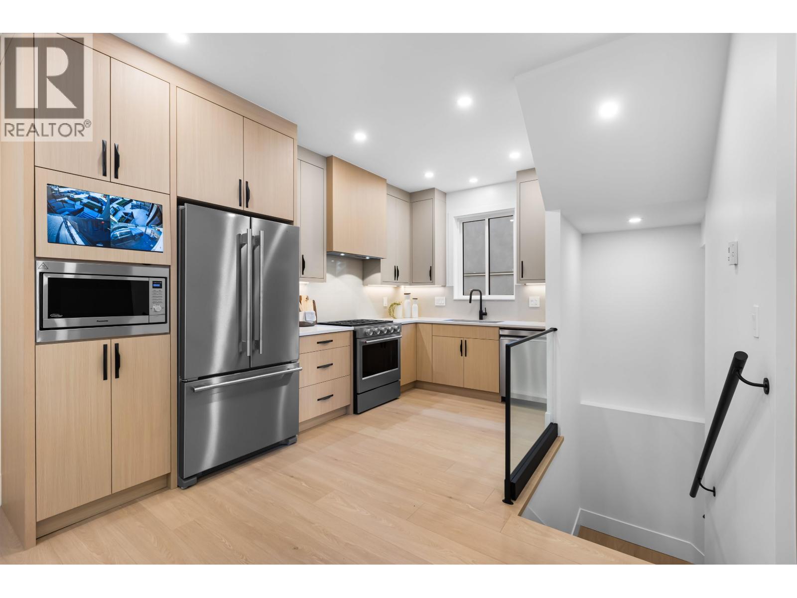 2 6831 Salisbury Avenue, Burnaby, British Columbia  V5E 2Z4 - Photo 8 - R3139672