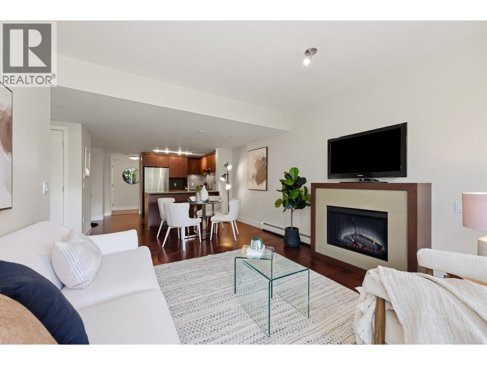 205 158 W 13th Street, North Vancouver, British Columbia  V7M 0A7 - Photo 10 - R3139676