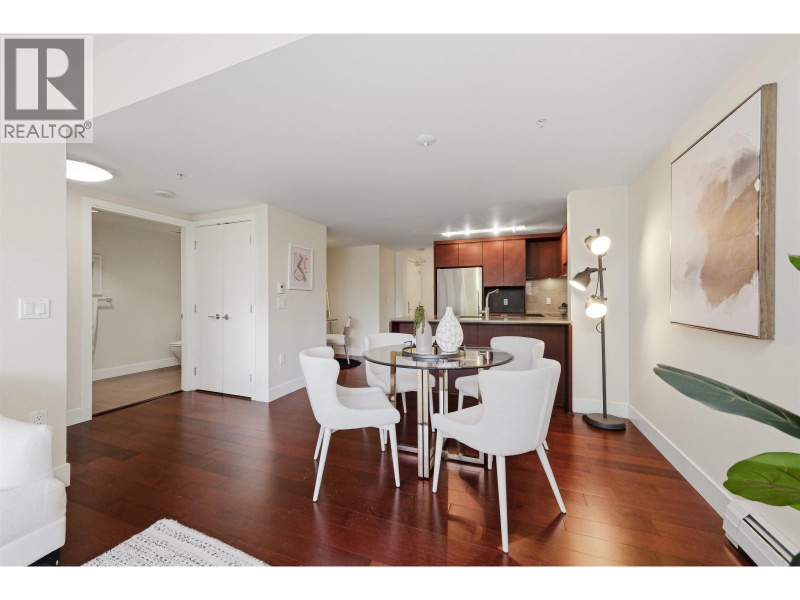 205 158 W 13th Street, North Vancouver, British Columbia  V7M 0A7 - Photo 12 - R3139676