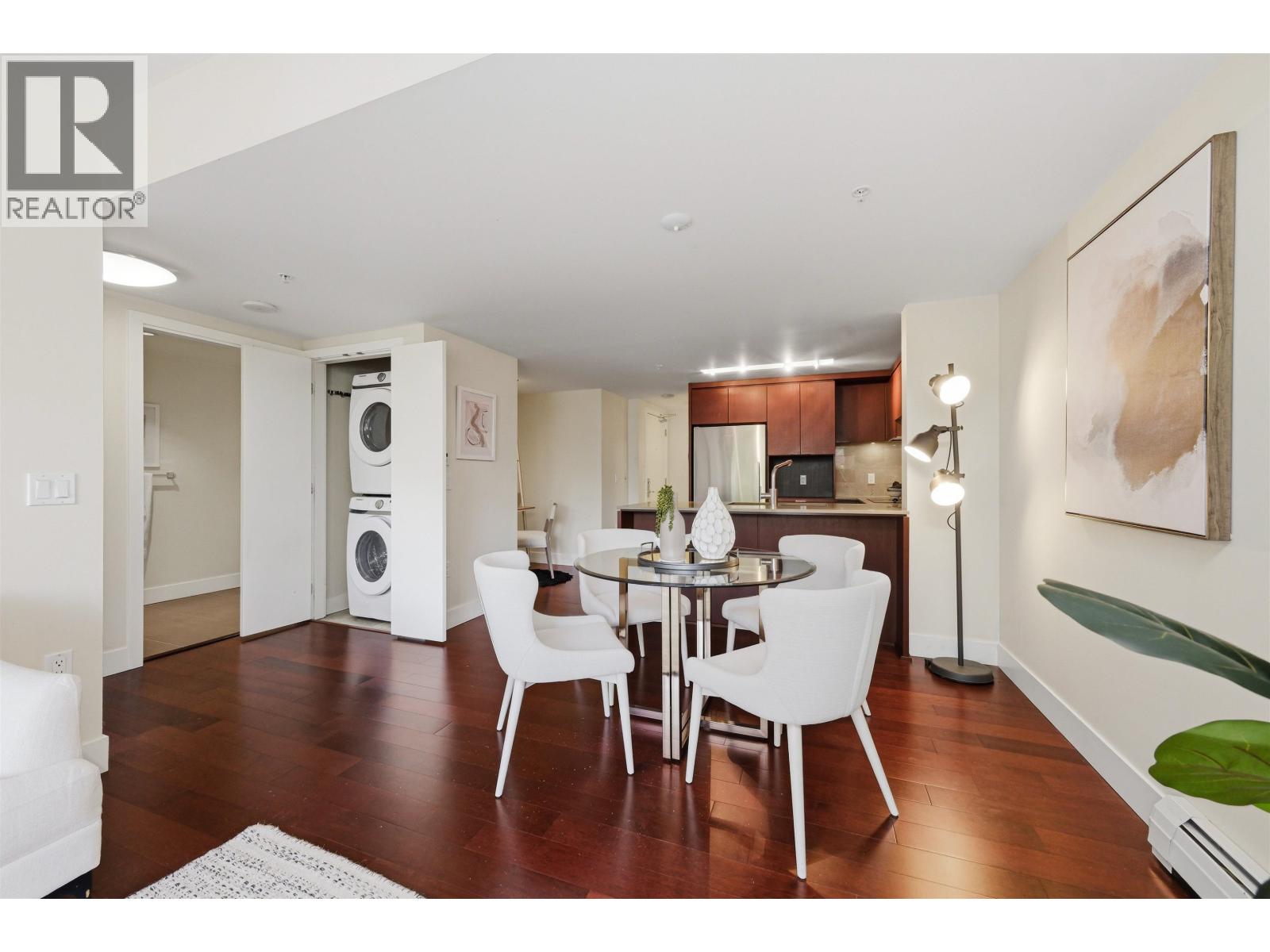 205 158 W 13th Street, North Vancouver, British Columbia  V7M 0A7 - Photo 13 - R3139676