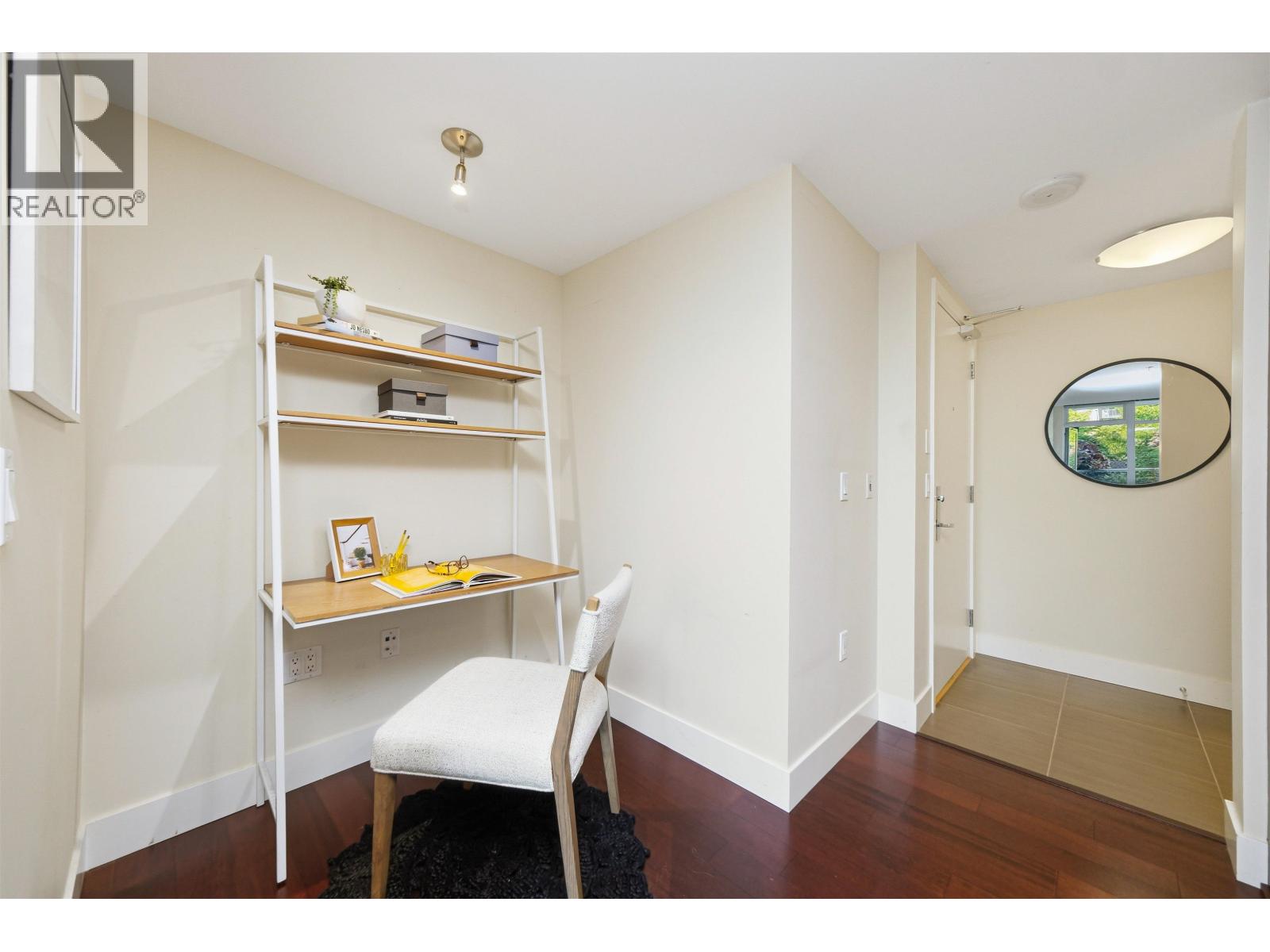 205 158 W 13th Street, North Vancouver, British Columbia  V7M 0A7 - Photo 17 - R3139676